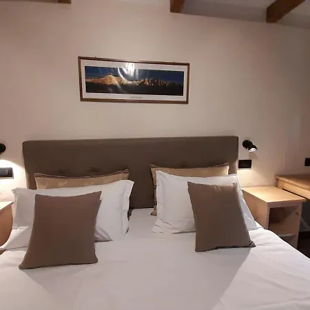 Astoria Hotel 3*
