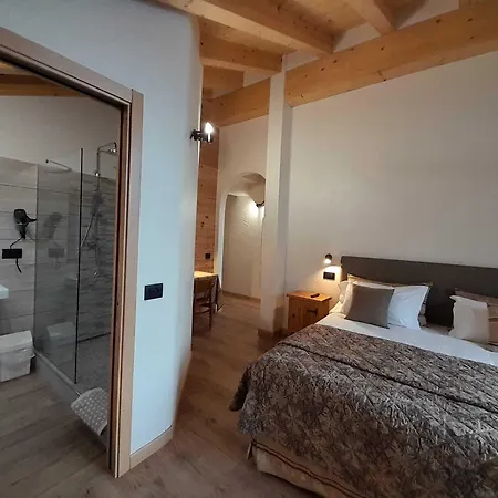Astoria Hotel 3*